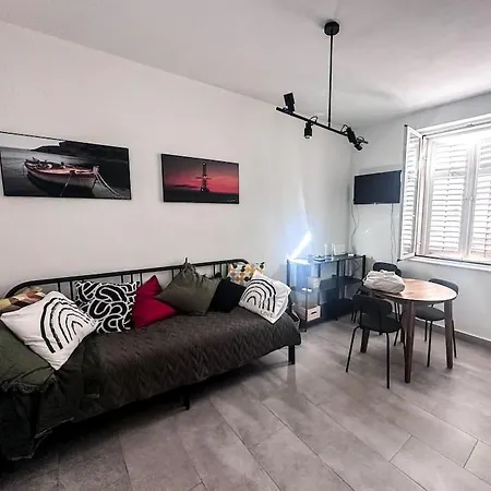 Marys Place Apartament *